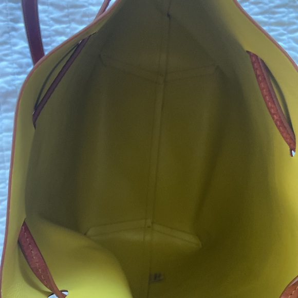 Mansur Gavriel bucket bag. - Picture 3 of 3